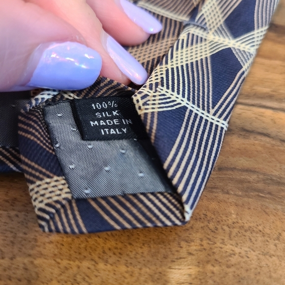 Gianfranco Ferre Silk Tie - Picture 3 of 3